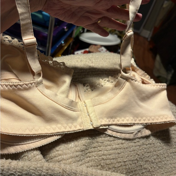 Simply Basic Ivory Full Support Underwire Cotton Blend Comfort Straps Bra Sz 42D - Picture 3 of 5